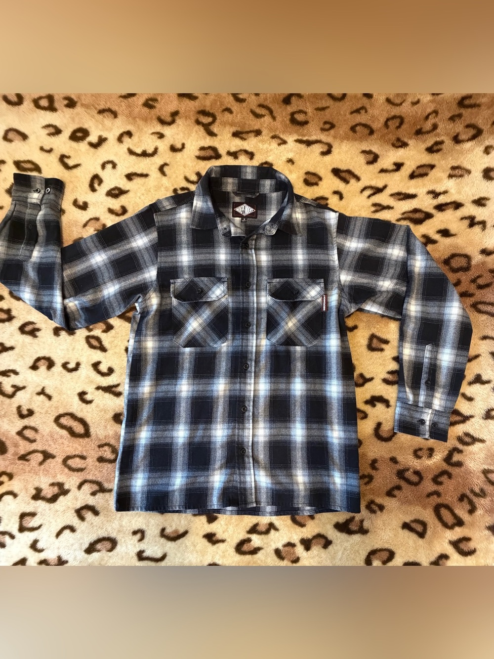 Independent Men’s Plaid Flannel